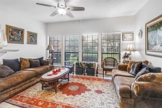 Photo #6: 21081200 Listing 