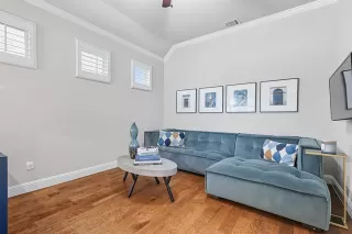 Photo #5: 21081505 Listing 