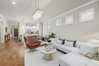 Photo #6: 21081505 Listing 