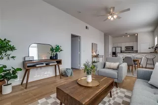 Photo #3: 21081599 Listing