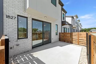 Photo #3: 21081877 Listing