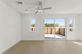 Photo #5: 21081877 Listing