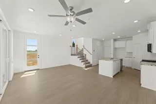 Photo #6: 21081877 Listing