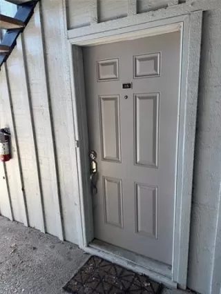 Photo #2: 21082075 Listing