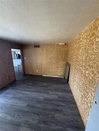 Photo #4: 21082075 Listing