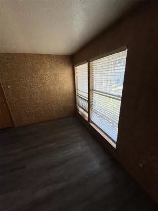 Photo #5: 21082075 Listing