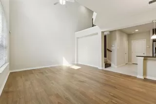 Photo #3: 21082350 Listing 