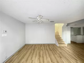 Photo #3: 21082505 Listing