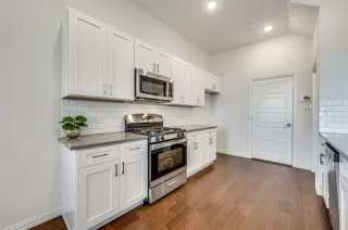 Photo #6: 21082558 Listing 