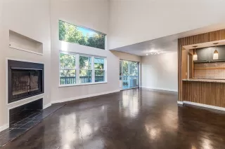 Photo #5: 21082832 Listing