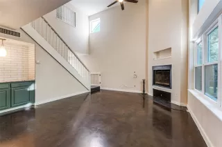 Photo #6: 21082832 Listing