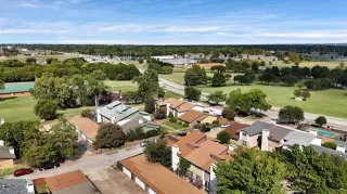 Photo #6: 21083181 Listing 