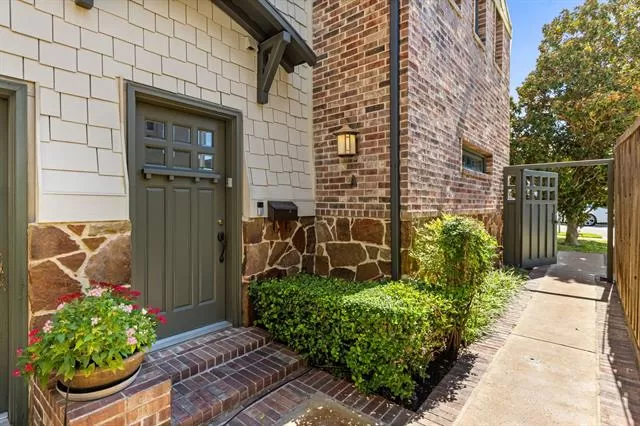 MLS: 21083236 Condo For Sale