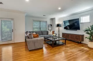 Photo #6: 21083247 Listing 