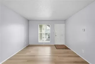 Photo #6: 21083266 Listing