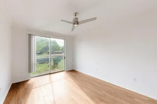 Photo #5: 21083494 Listing 