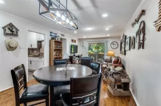 Photo #4: 21083928 Listing