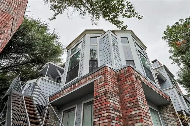 MLS: 21084332 Condo For Sale