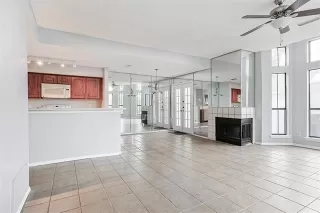 Photo #4: 21084332 Listing 