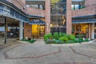 Photo #2: 21084363 Listing 