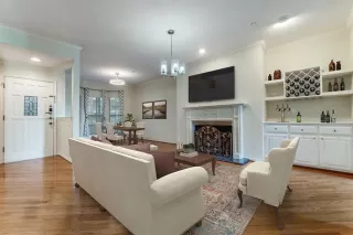 Photo #3: 21084363 Listing 