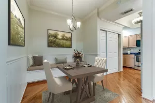 Photo #5: 21084363 Listing 