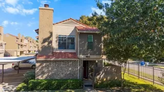 Photo #4: 21084443 Listing
