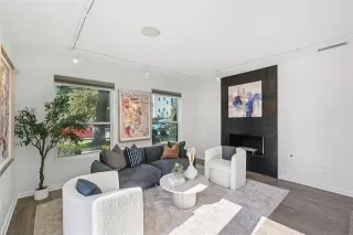 Photo #4: 21084914 Listing 