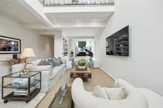 Photo #5: 21085018 Listing 