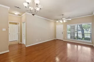 Photo #5: 21085630 Listing 