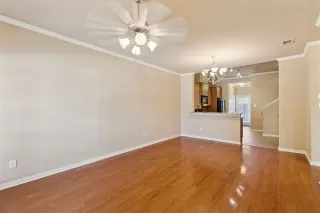 Photo #6: 21085630 Listing 