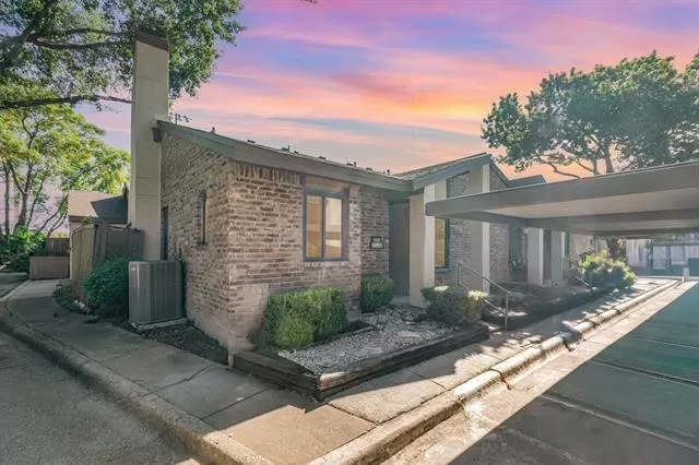 MLS: 21085781 Condo For Sale