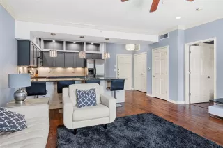 Photo #2: 21086432 Listing