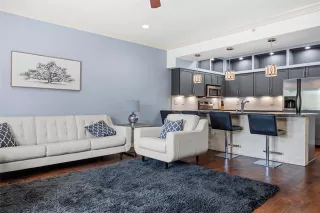 Photo #4: 21086432 Listing