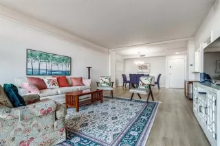 Photo #6: 21086444 Listing