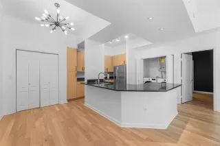 Photo #4: 21086755 Listing