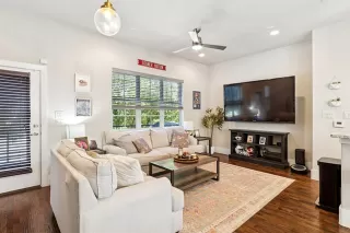 Photo #4: 21087014 Listing 