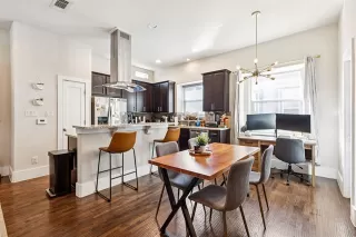 Photo #6: 21087014 Listing 