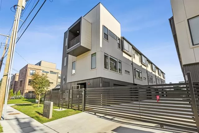 MLS: 21087159 Condo For Sale