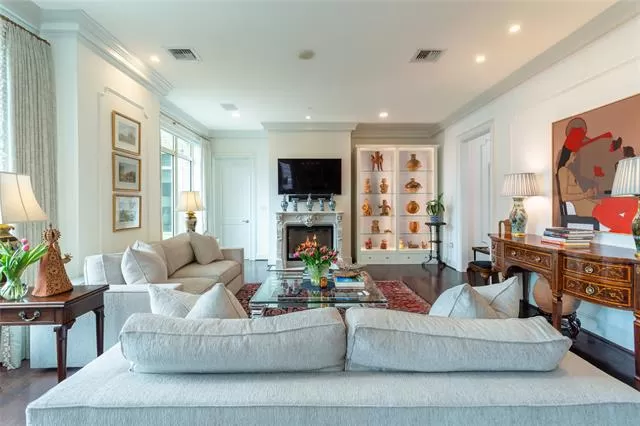 MLS: 21087701 Condo For Sale