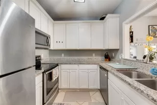 Photo #4: 21087772 Listing