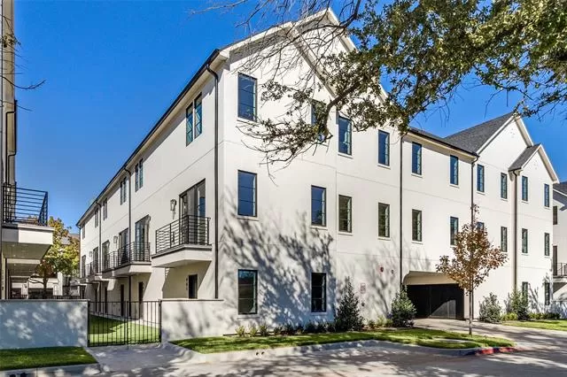 MLS: 21088077 Condo For Sale