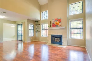 Photo #2: 21088346 Listing 