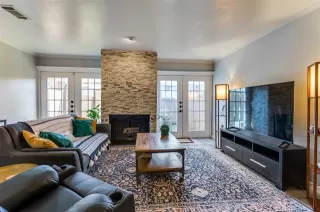 Photo #2: 21088568 Listing