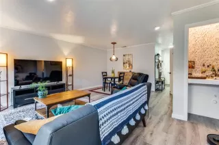 Photo #6: 21088568 Listing