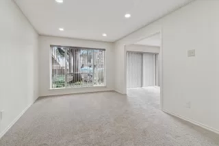 Photo #5: 21088661 Listing