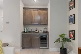 Photo #5: 21088893 Listing 