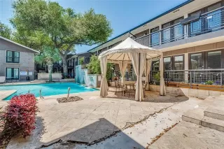 Photo #5: 21088957 Listing 