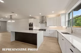 Photo #5: 21089640 Listing 