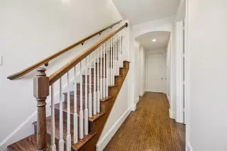 Photo #2: 21090109 Listing